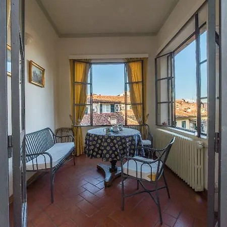 Hemeras Boutique House Dante מלון 4*